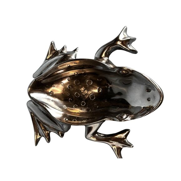 Mariposa Mexico Frog Dish Recycled Aluminum Silver 8x8x2 Inches - Picture 2 of 6